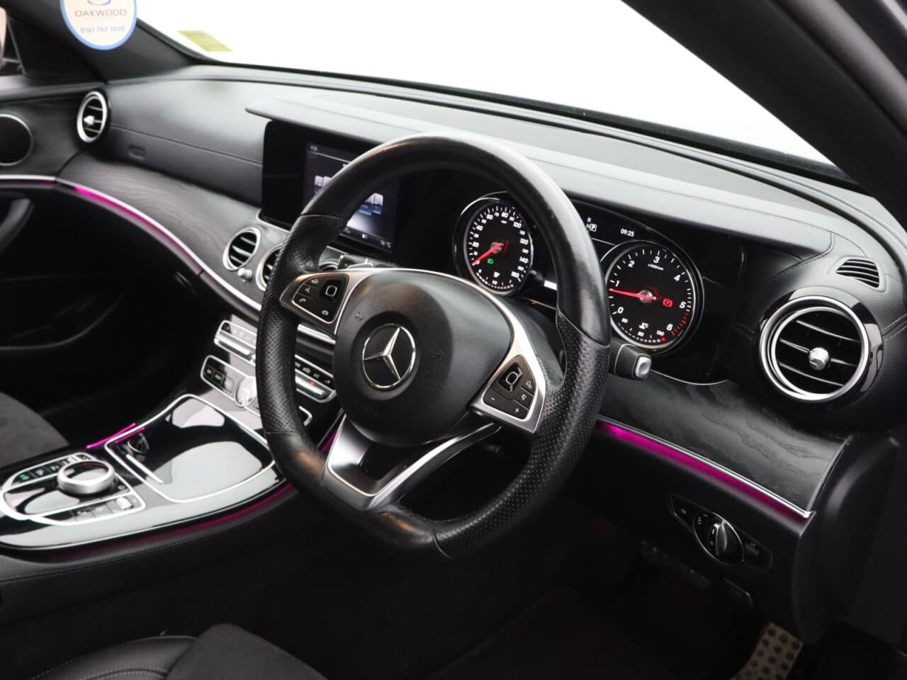 Mercedes-Benz E Class 2.0 E200d AMG Line — image 13