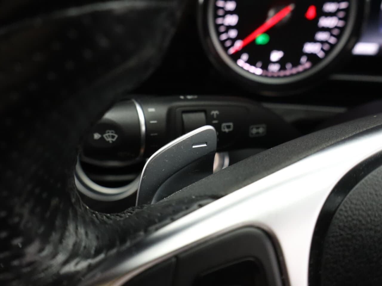 Mercedes-Benz E Class 2.0 E200d AMG Line — image 39