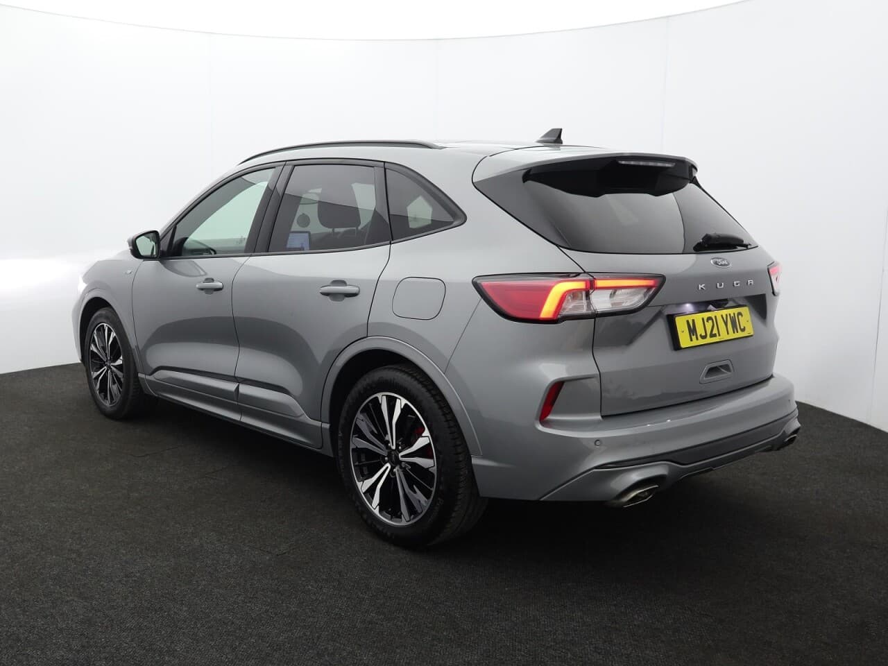 Ford Kuga 1.5 EcoBlue ST-Line X Edition — image 8