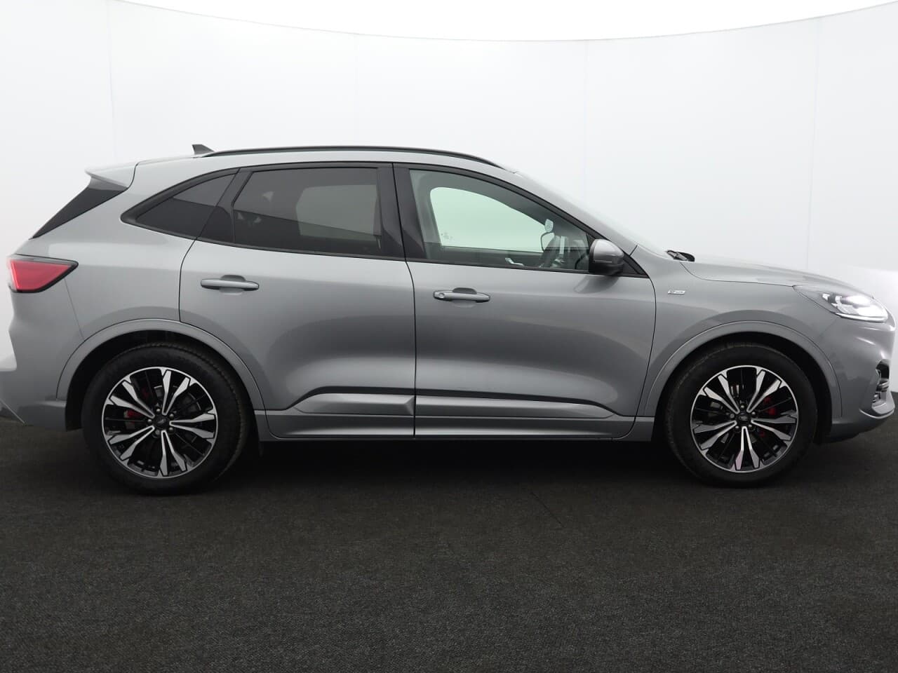 Ford Kuga 1.5 EcoBlue ST-Line X Edition — image 11
