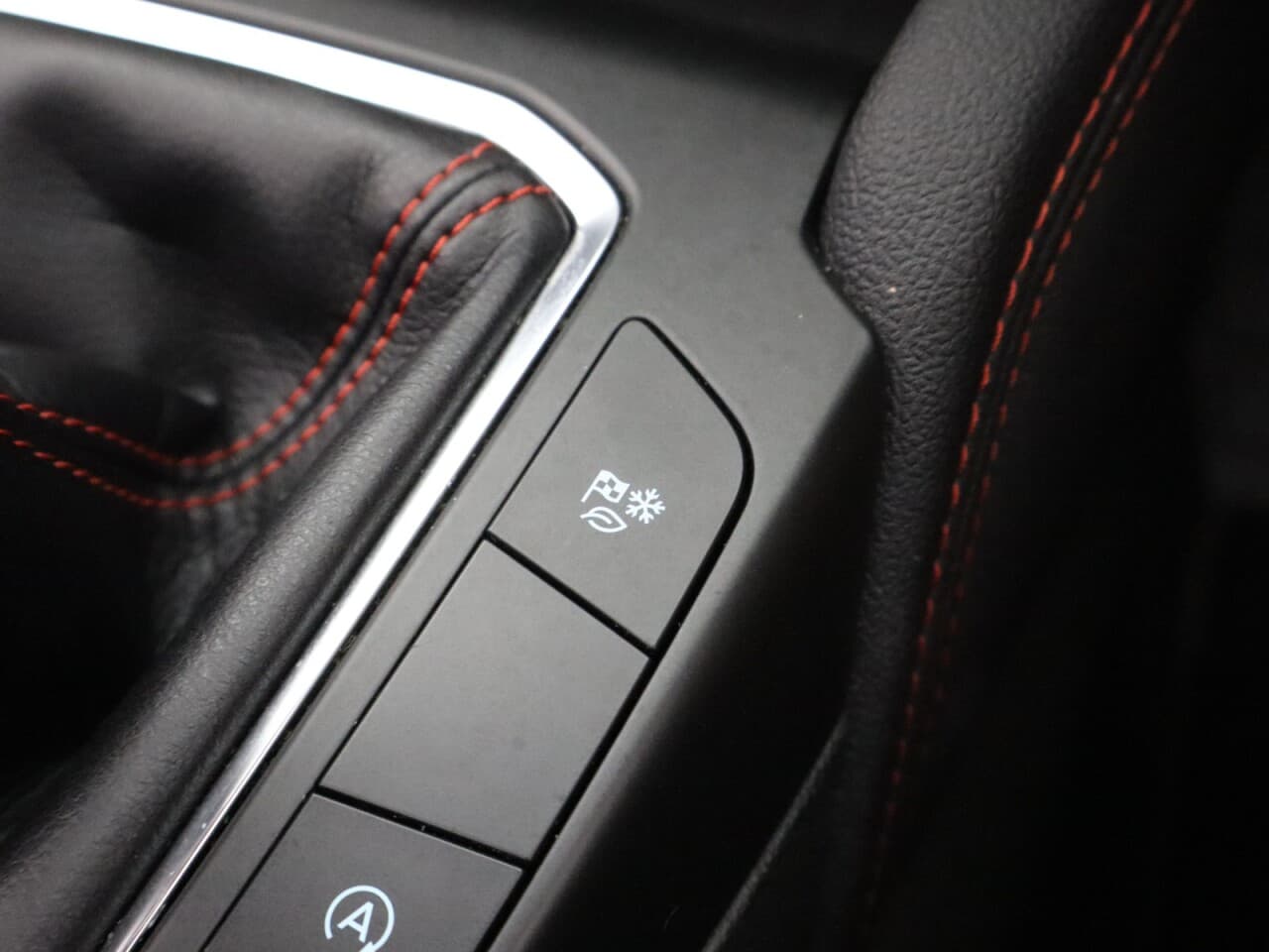 Ford Kuga 1.5 EcoBlue ST-Line X Edition — image 32