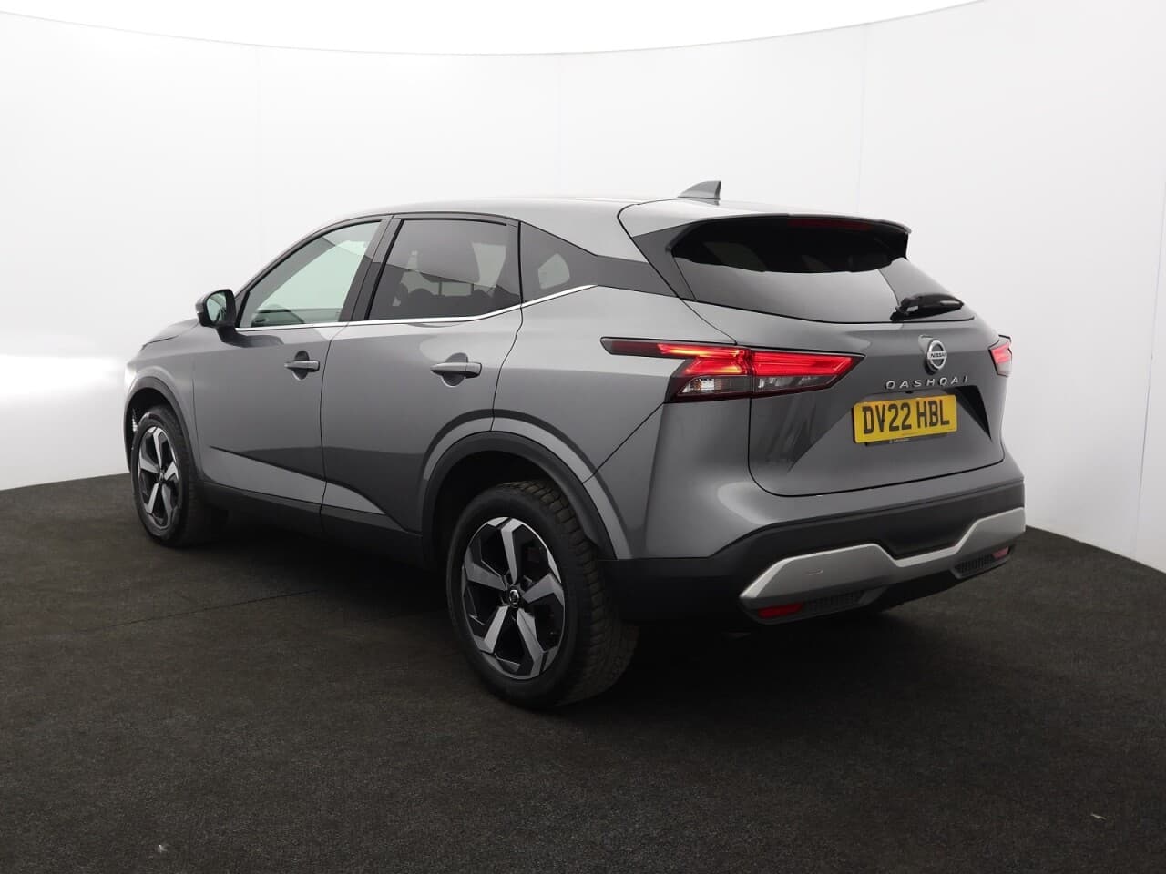 Nissan Qashqai 1.3 DIG-T MHEV N-Connecta — image 8