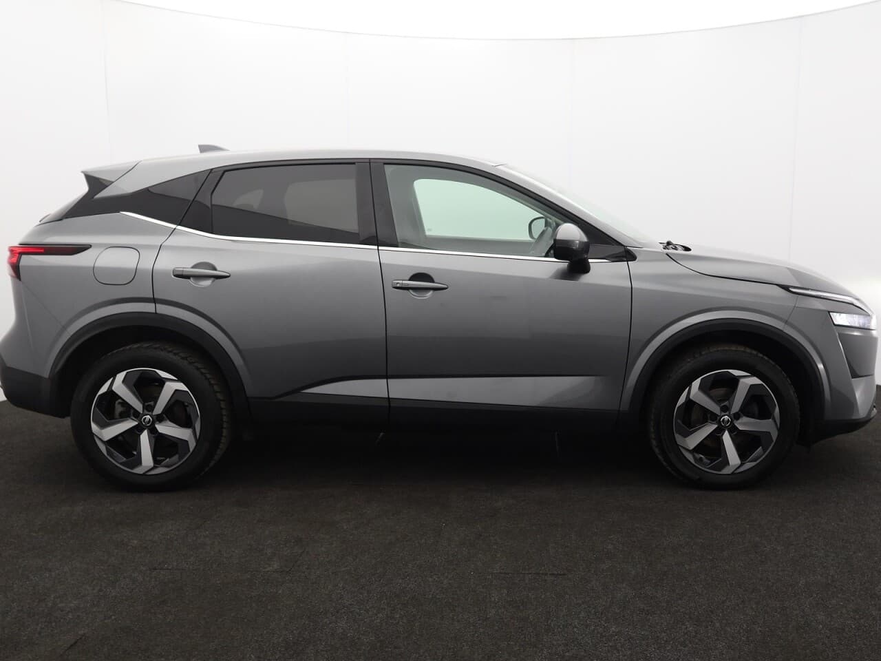 Nissan Qashqai 1.3 DIG-T MHEV N-Connecta — image 11