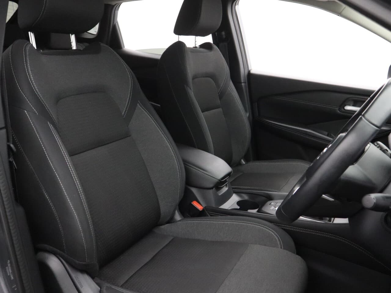 Nissan Qashqai 1.3 DIG-T MHEV N-Connecta — image 15