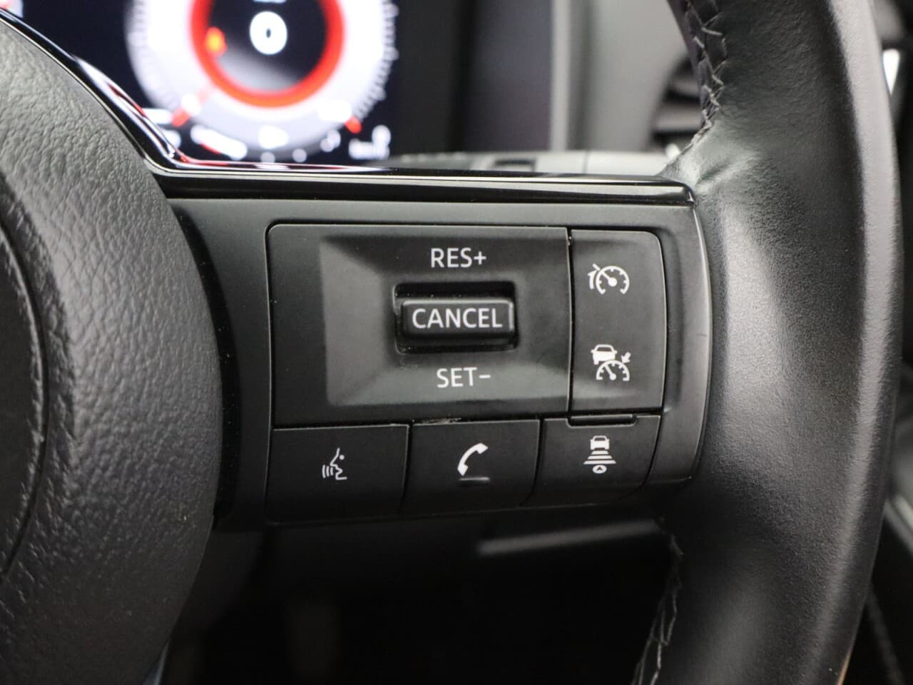 Nissan Qashqai 1.3 DIG-T MHEV N-Connecta — image 20