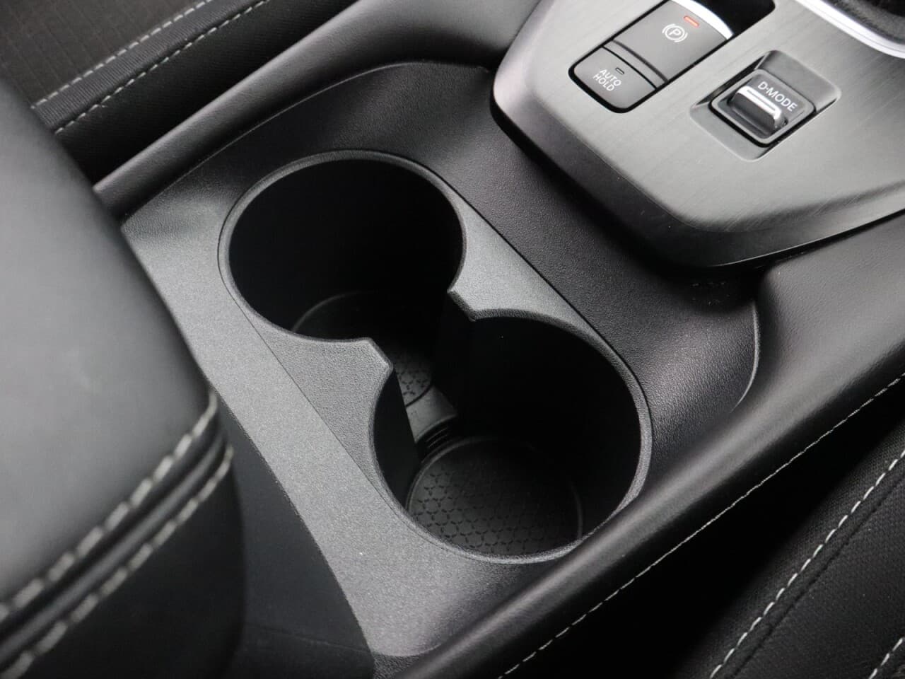 Nissan Qashqai 1.3 DIG-T MHEV N-Connecta — image 26