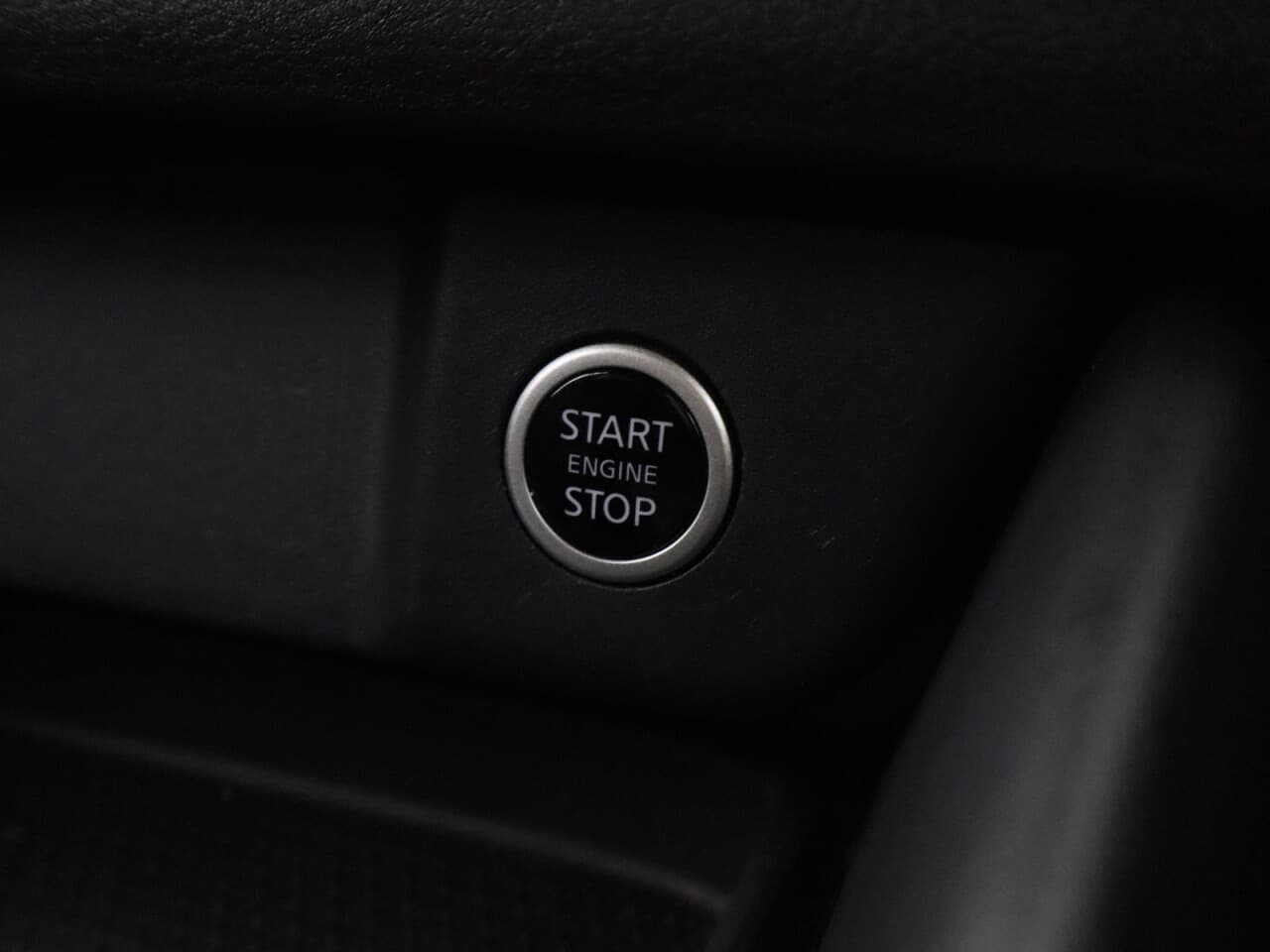 Nissan Qashqai 1.3 DIG-T MHEV N-Connecta — image 29