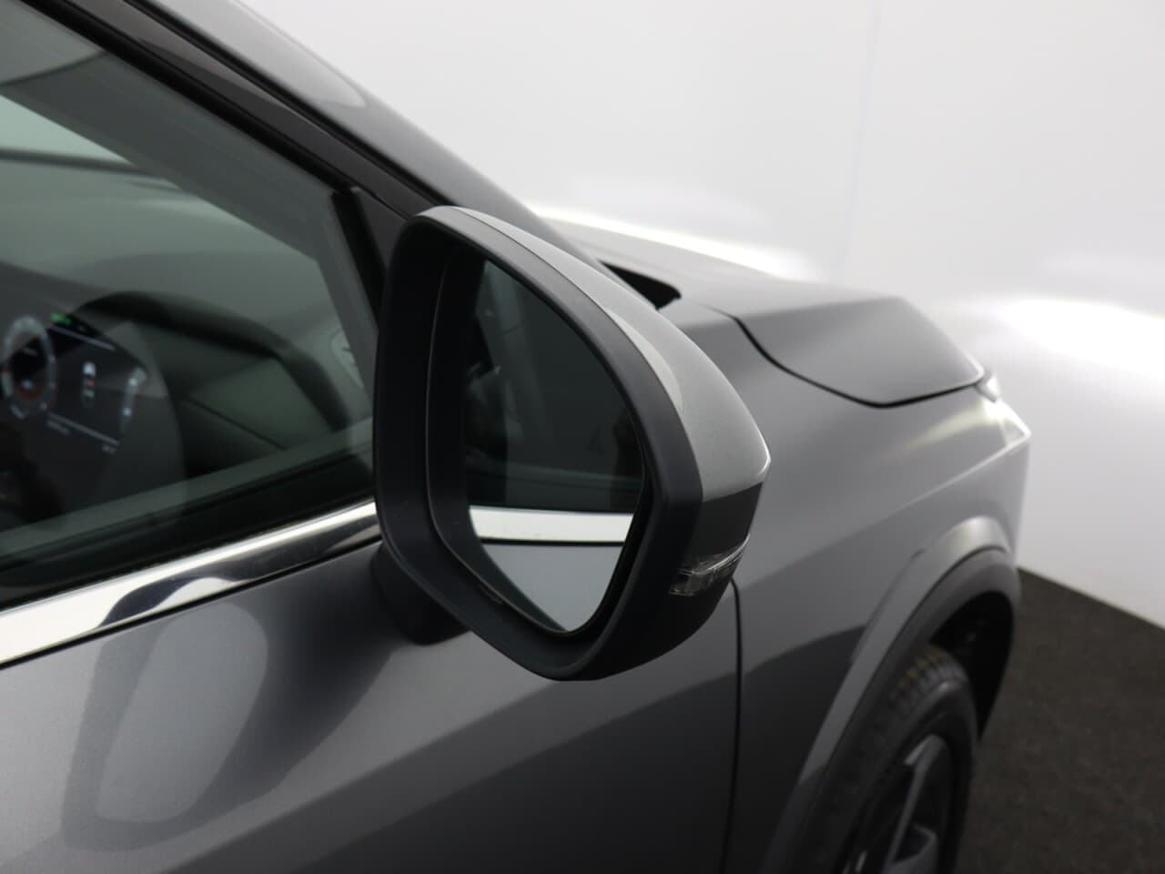 Nissan Qashqai 1.3 DIG-T MHEV N-Connecta — image 48