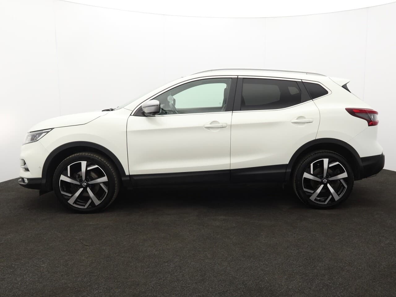 Nissan Qashqai 1.3 DIG-T Tekna+ — image 6