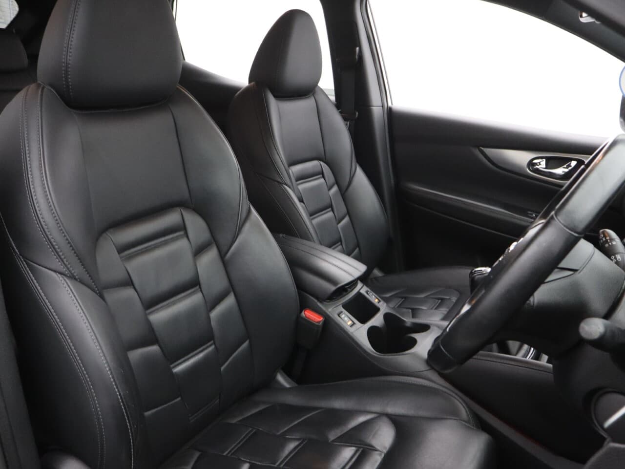 Nissan Qashqai 1.3 DIG-T Tekna+ — image 15
