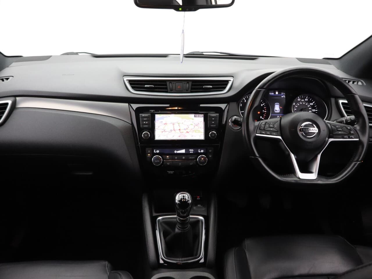 Nissan Qashqai 1.3 DIG-T Tekna+ — image 12