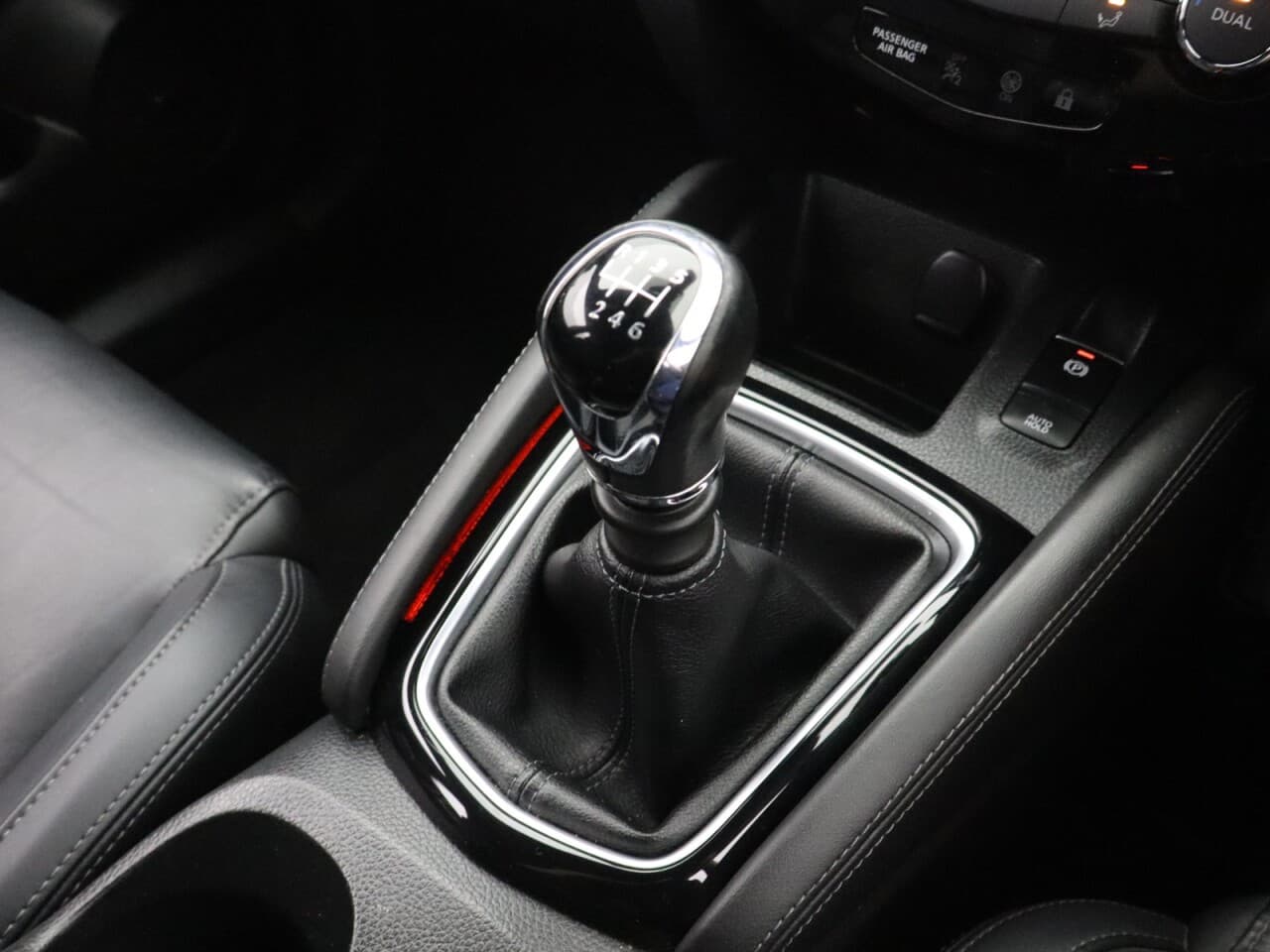 Nissan Qashqai 1.3 DIG-T Tekna+ — image 23