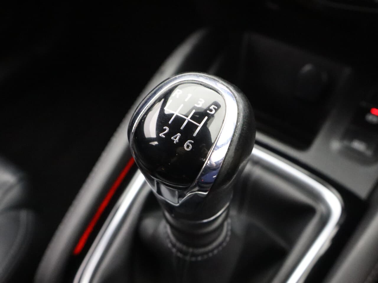 Nissan Qashqai 1.3 DIG-T Tekna+ — image 24