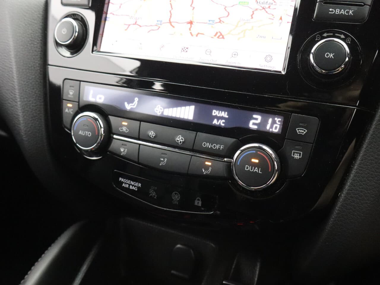 Nissan Qashqai 1.3 DIG-T Tekna+ — image 29