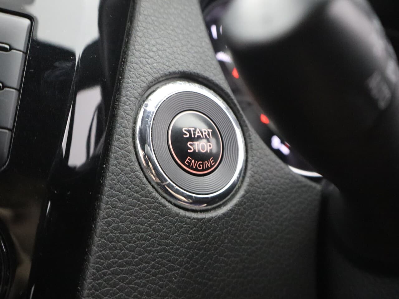 Nissan Qashqai 1.3 DIG-T Tekna+ — image 30