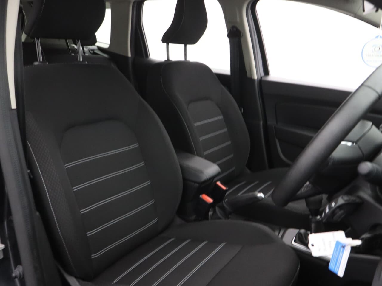 Dacia Duster 1.0 TCe Comfort — image 15