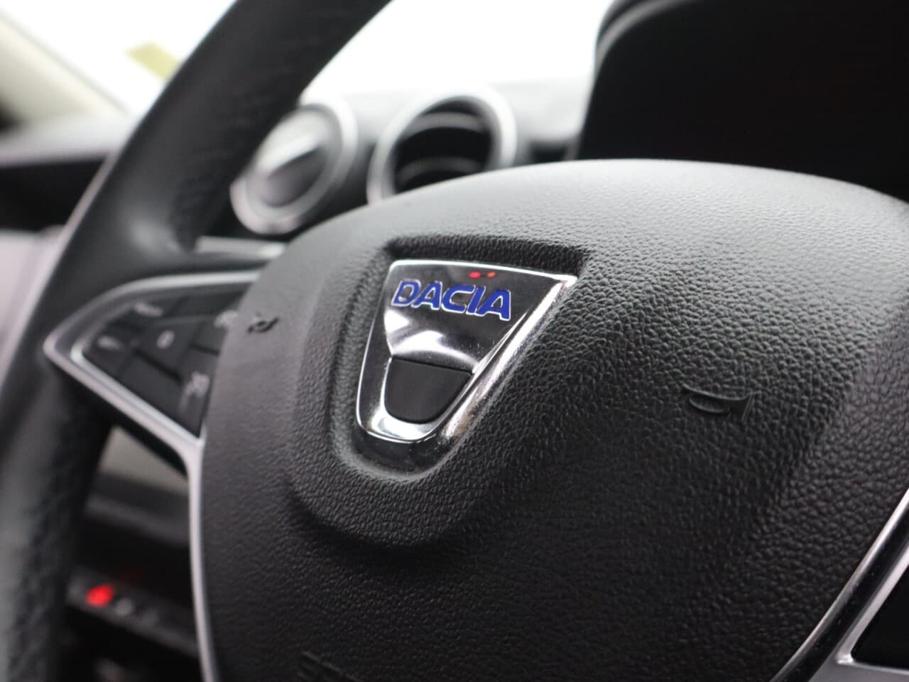 Dacia Duster 1.0 TCe Comfort — image 17