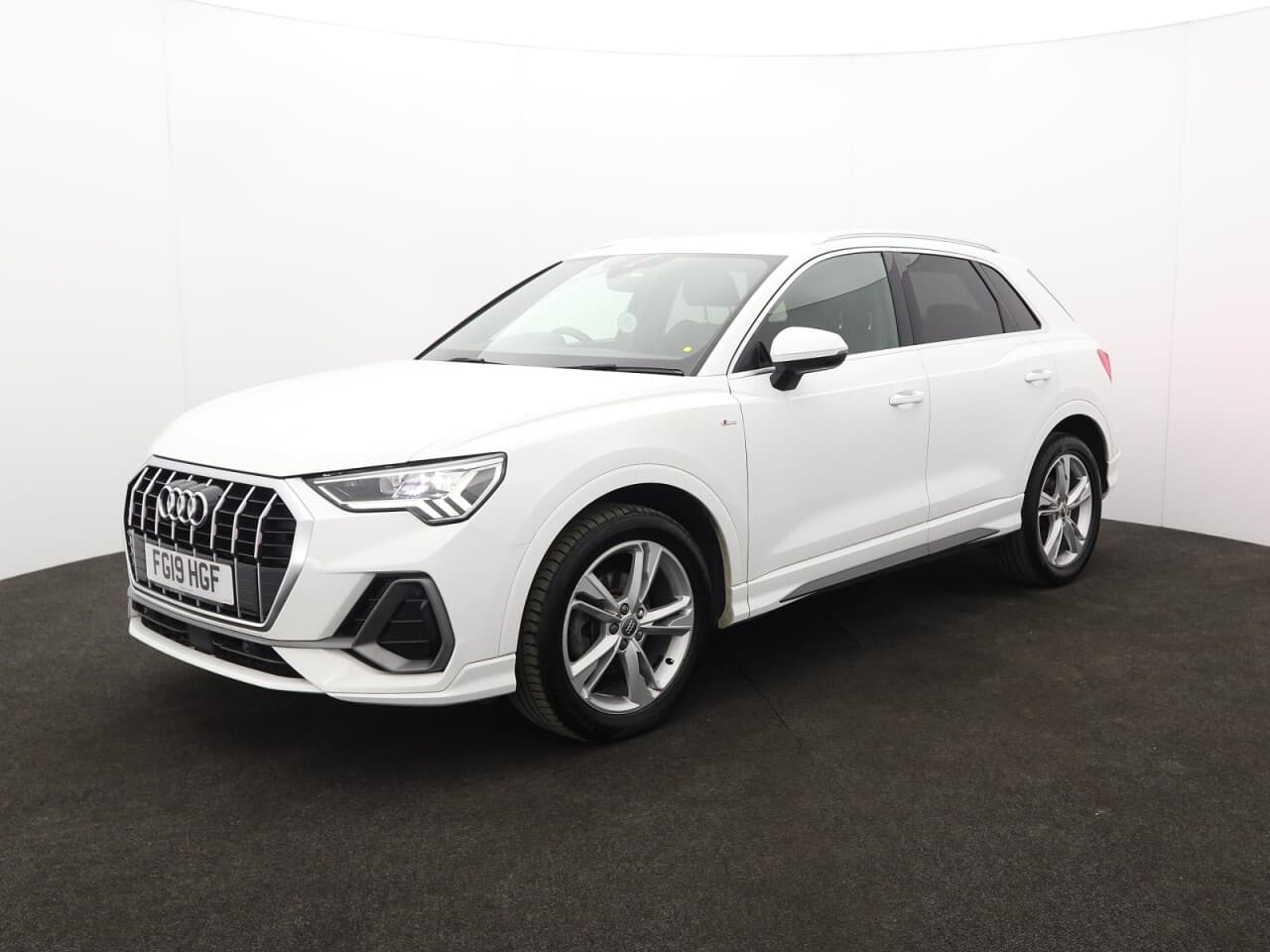Audi Q3 1.5 TFSI CoD 35 S line — image 5