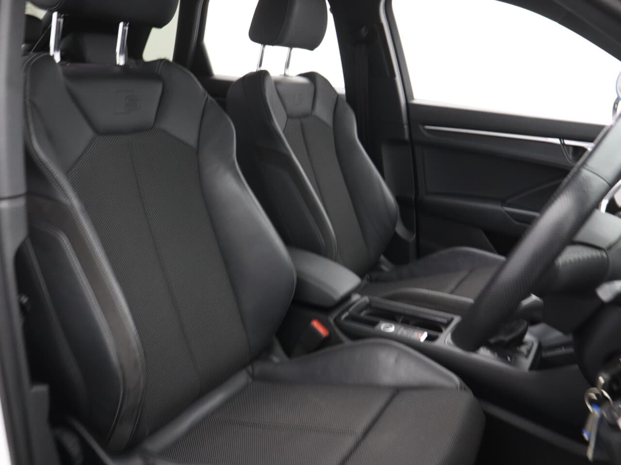 Audi Q3 1.5 TFSI CoD 35 S line — image 15