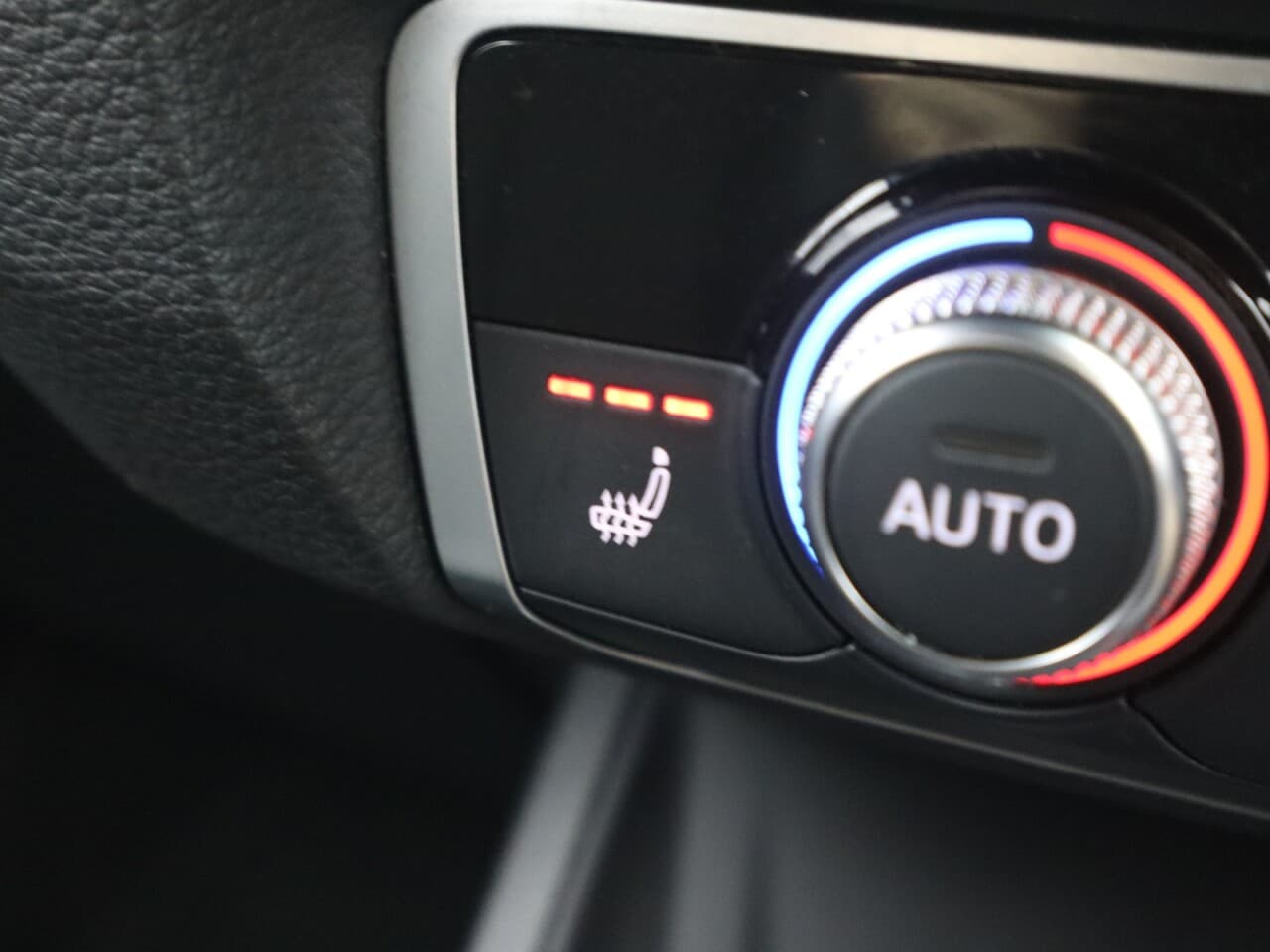 Audi Q3 1.5 TFSI CoD 35 S line — image 33