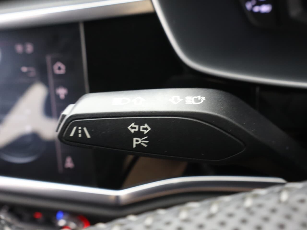 Audi Q3 1.5 TFSI CoD 35 S line — image 42