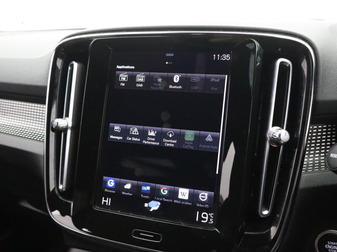 Volvo XC40 2.0 B4 MHEV R-Design — image 36