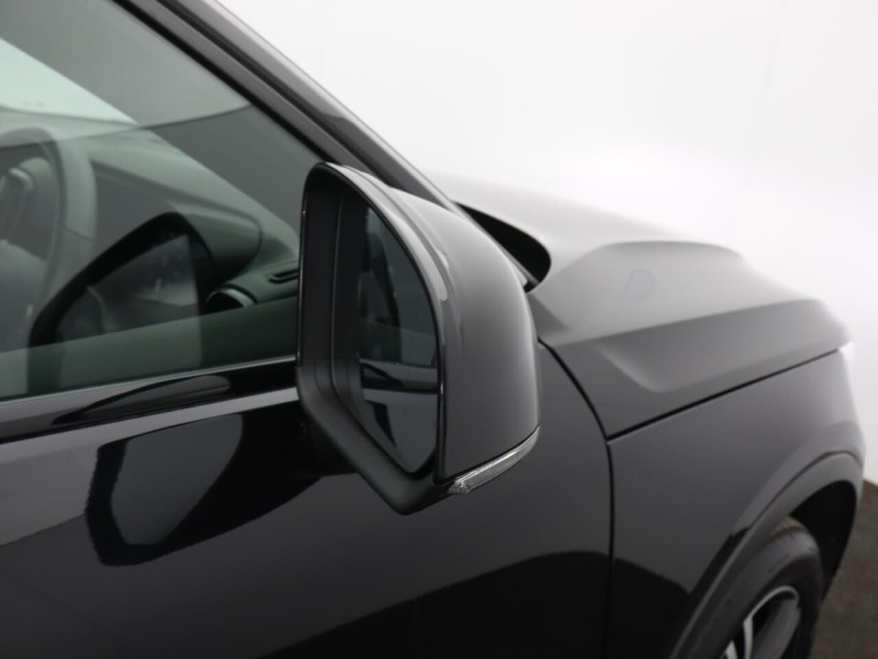 Volvo XC40 2.0 B4 MHEV R-Design — image 52