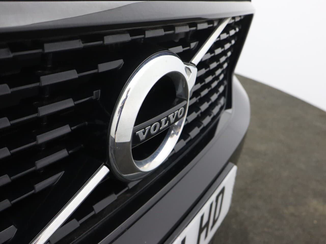 Volvo XC40 2.0 B4 MHEV R-Design — image 57