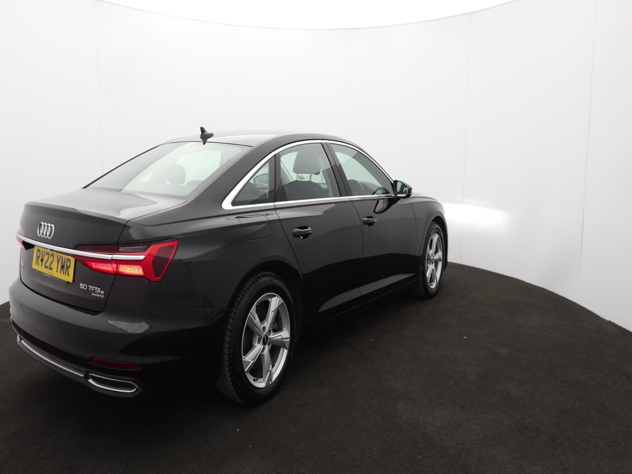 Audi A6 Saloon 2.0 TFSIe 50 Sport — image 10