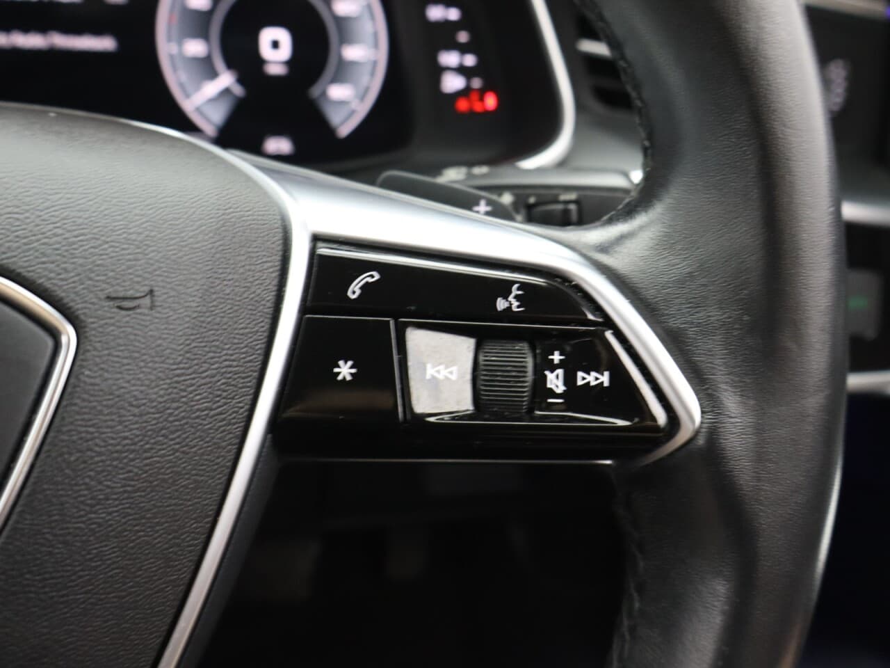 Audi A6 Saloon 2.0 TFSIe 50 Sport — image 17