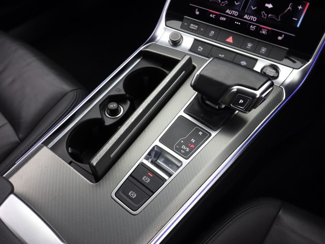 Audi A6 Saloon 2.0 TFSIe 50 Sport — image 22