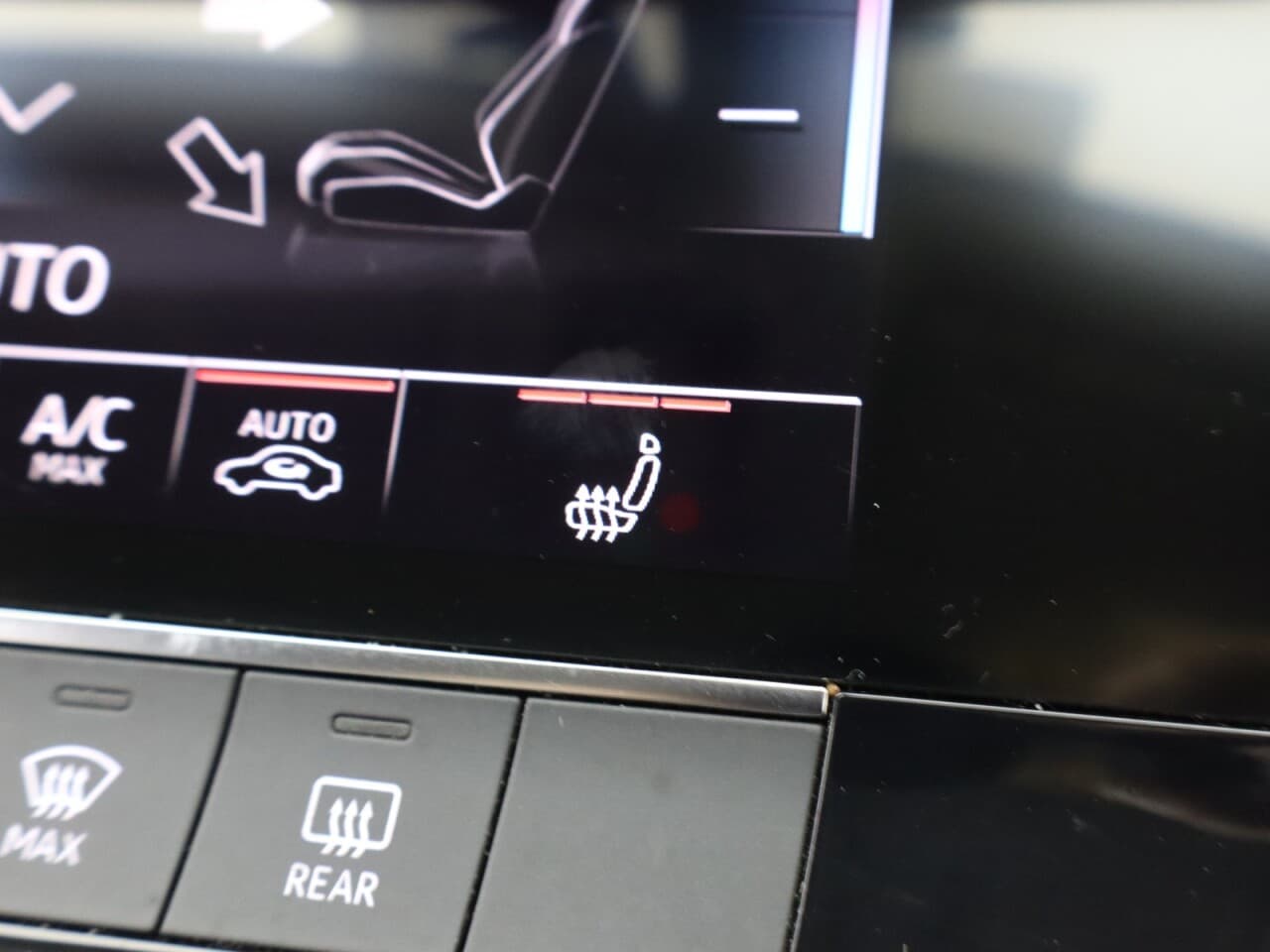 Audi A6 Saloon 2.0 TFSIe 50 Sport — image 29