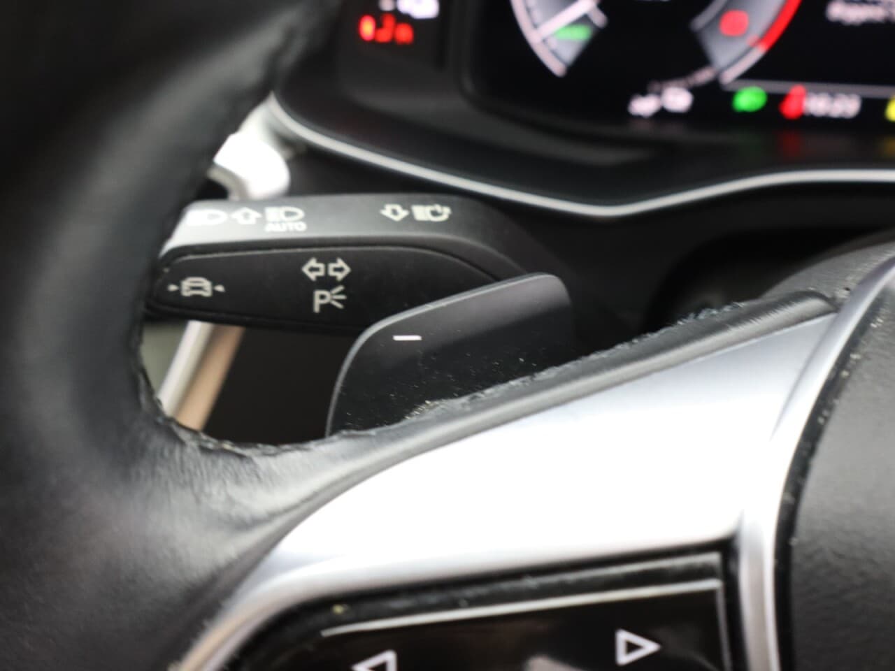 Audi A6 Saloon 2.0 TFSIe 50 Sport — image 36
