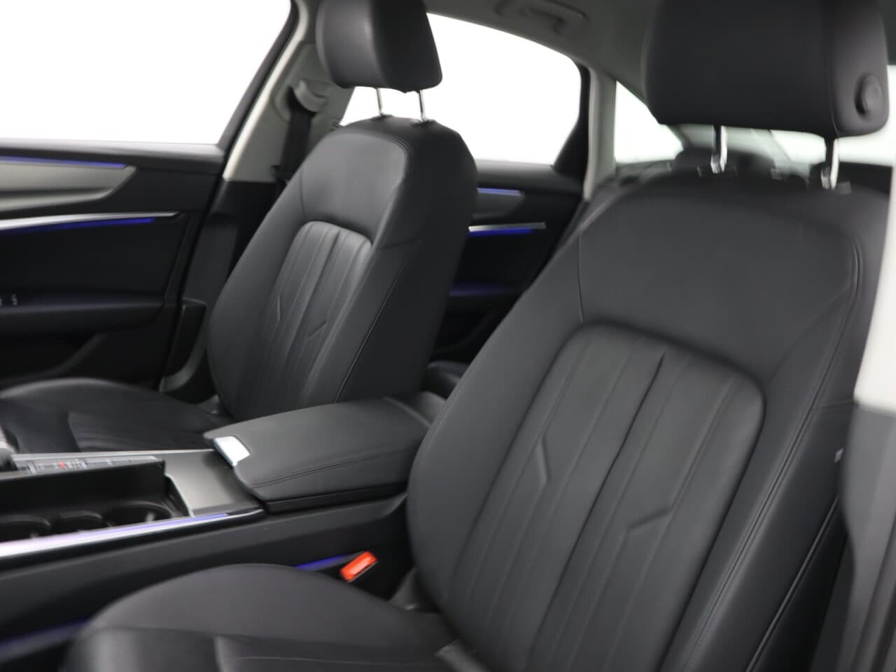 Audi A6 Saloon 2.0 TFSIe 50 Sport — image 39