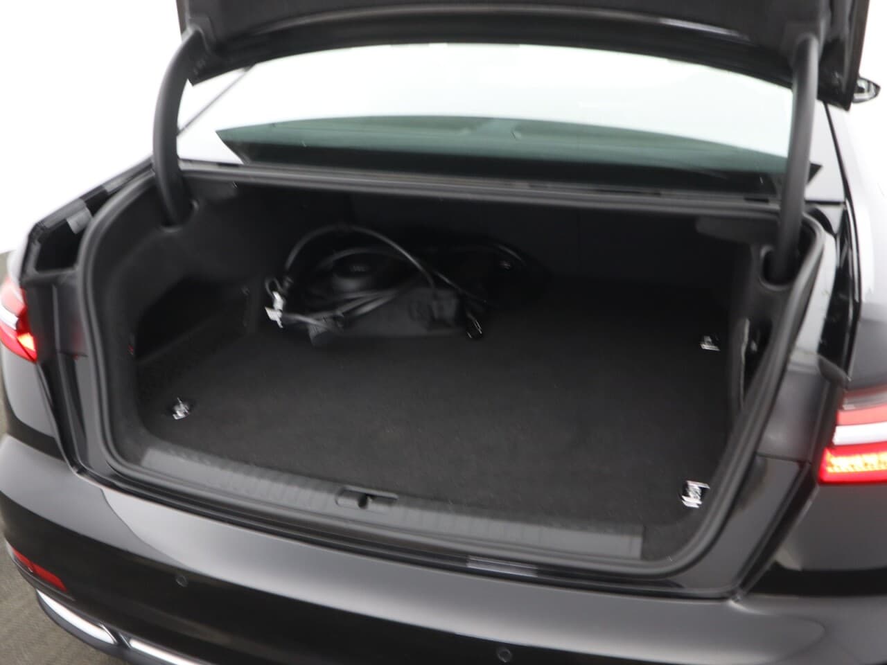 Audi A6 Saloon 2.0 TFSIe 50 Sport — image 42