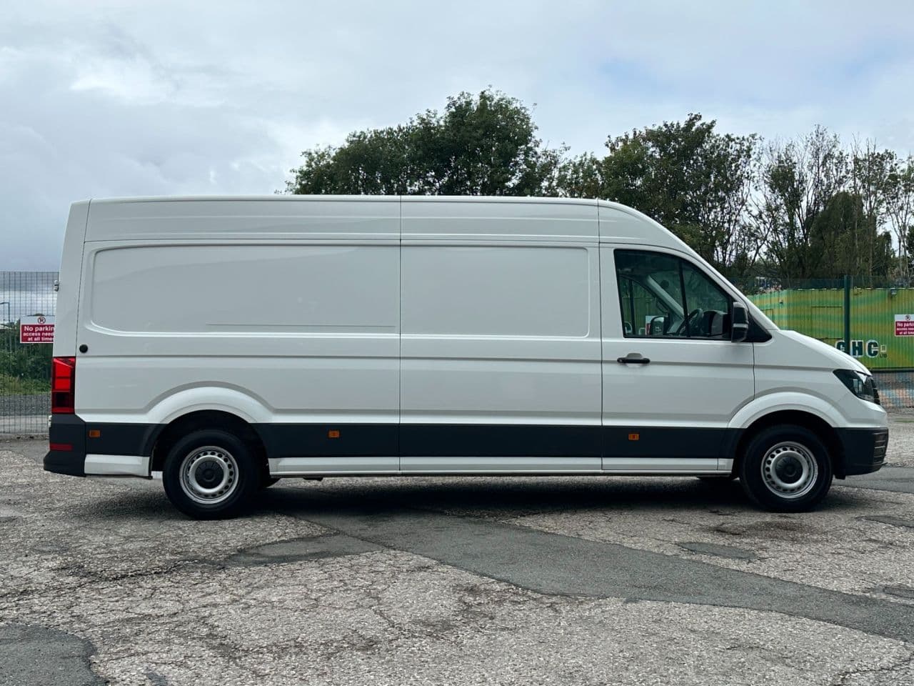 Volkswagen Crafter 2.0 TDI CR35 Commerce Plus — image 4
