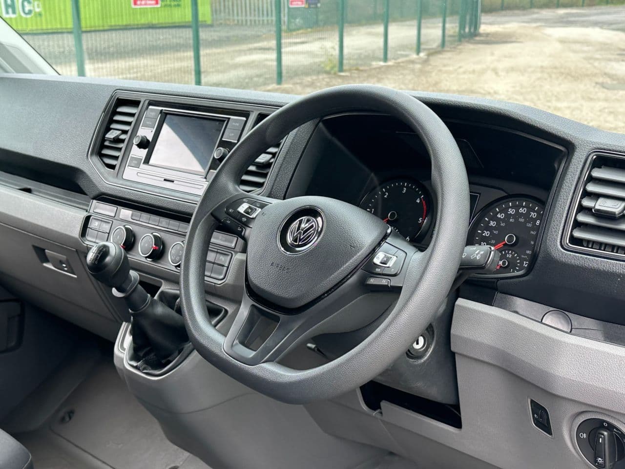 Volkswagen Crafter 2.0 TDI CR35 Commerce Plus — image 28