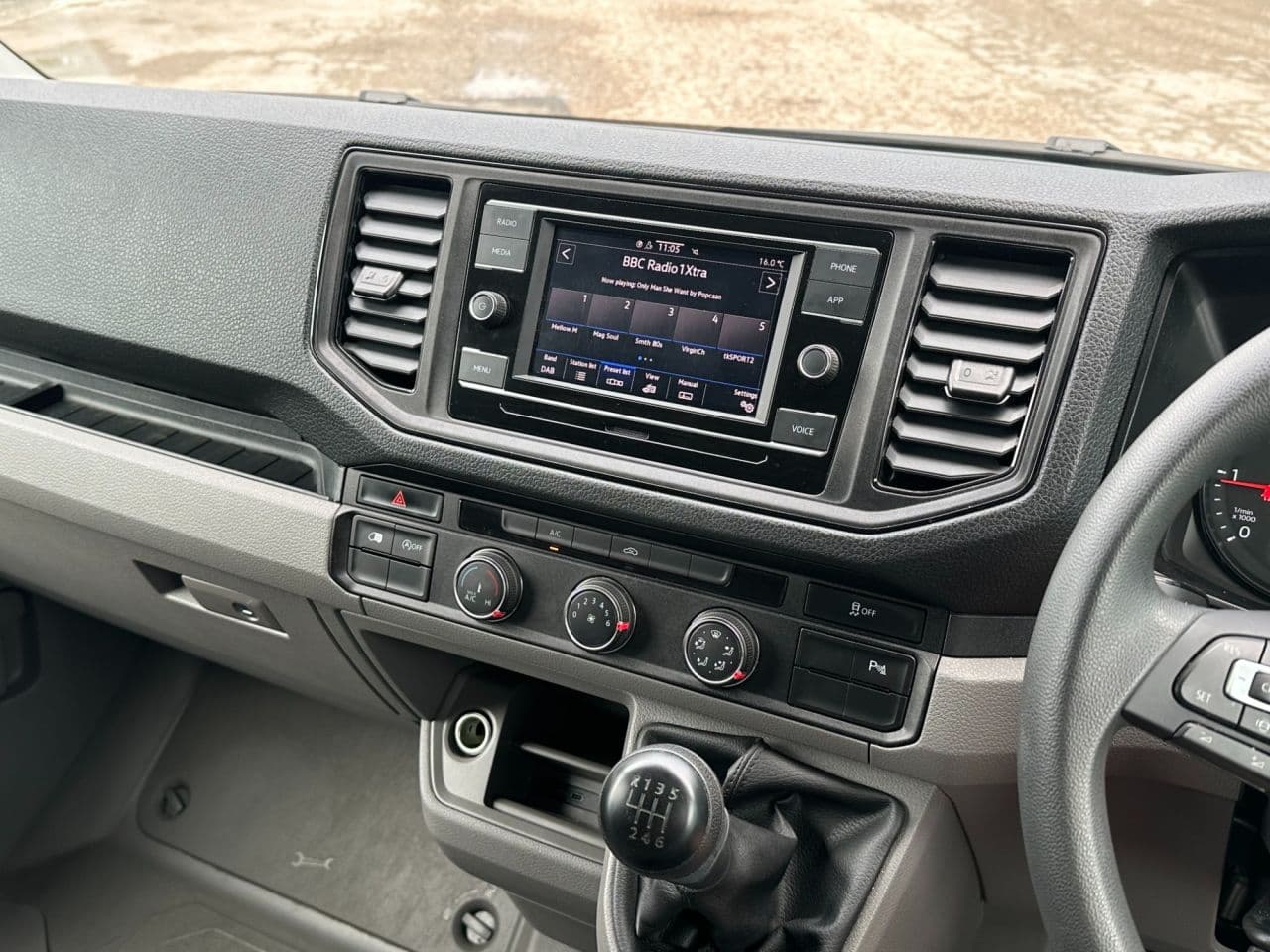 Volkswagen Crafter 2.0 TDI CR35 Commerce Plus — image 39
