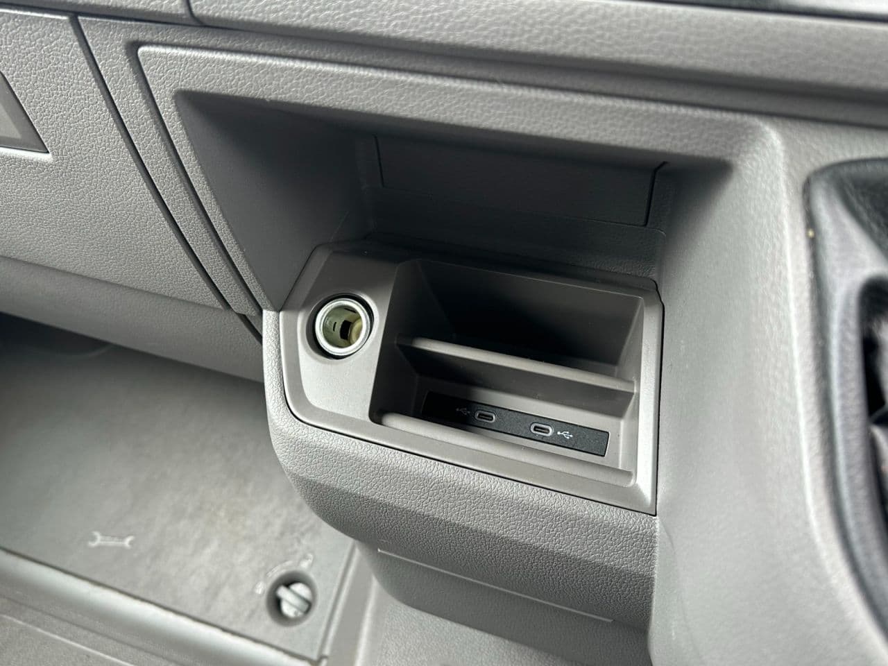 Volkswagen Crafter 2.0 TDI CR35 Commerce Plus — image 42