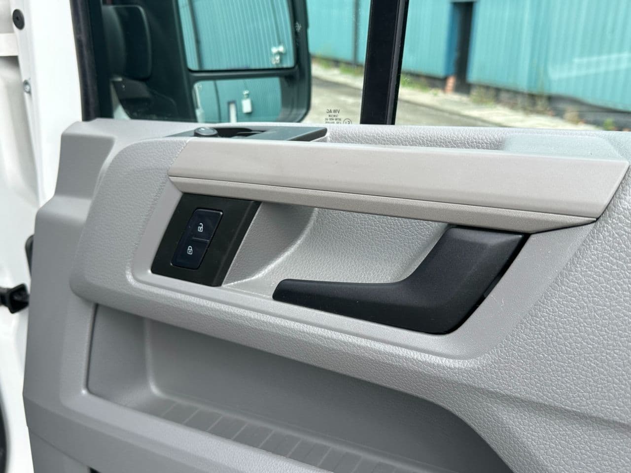 Volkswagen Crafter 2.0 TDI CR35 Commerce Plus — image 53