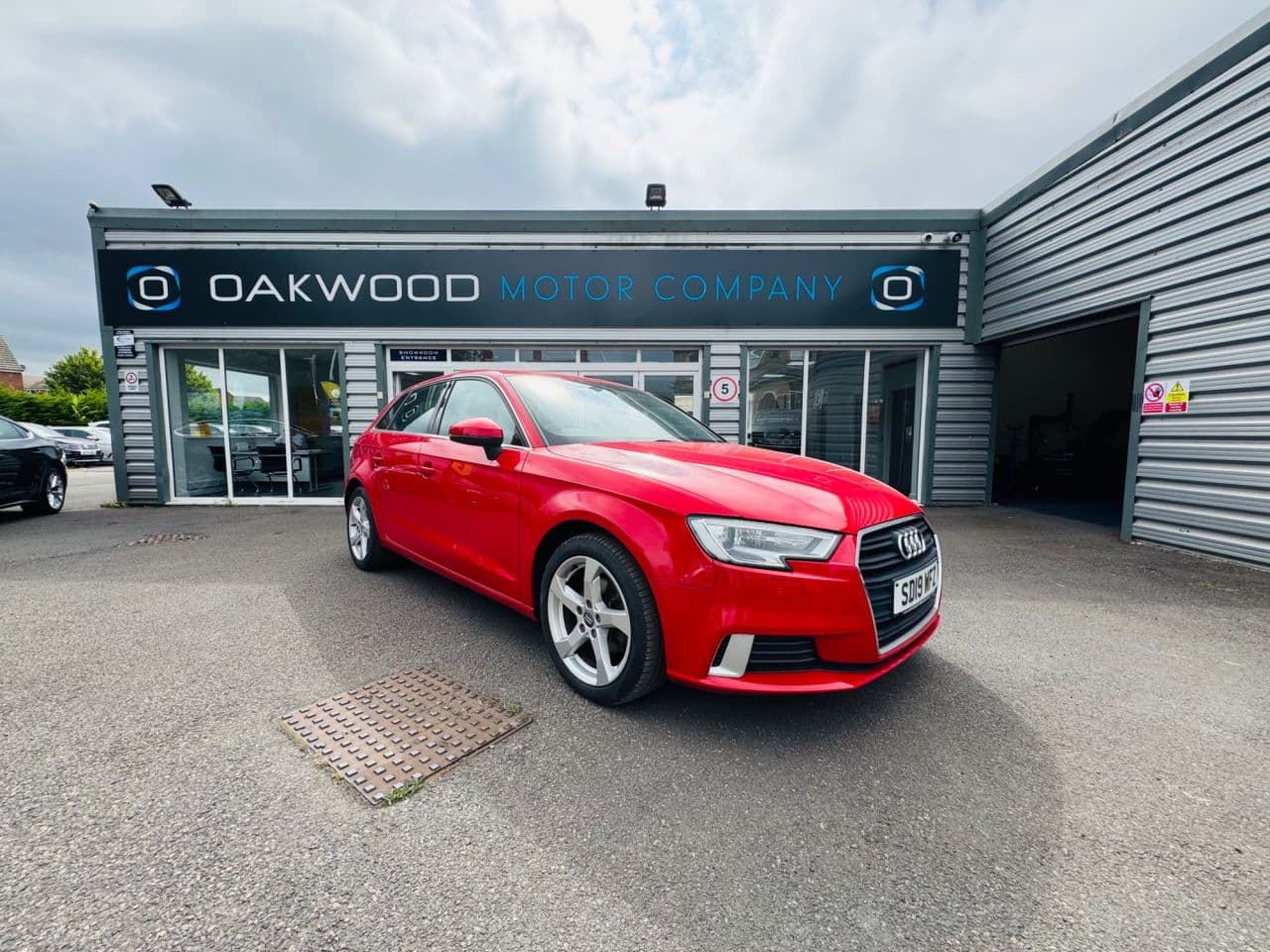 Audi A3 1.5 TFSI CoD 35 Sport Sportback view 1