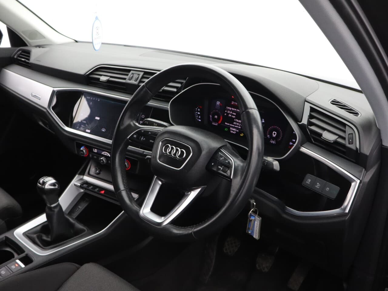 Audi Q3 1.5 TFSI CoD 35 Sport — image 13