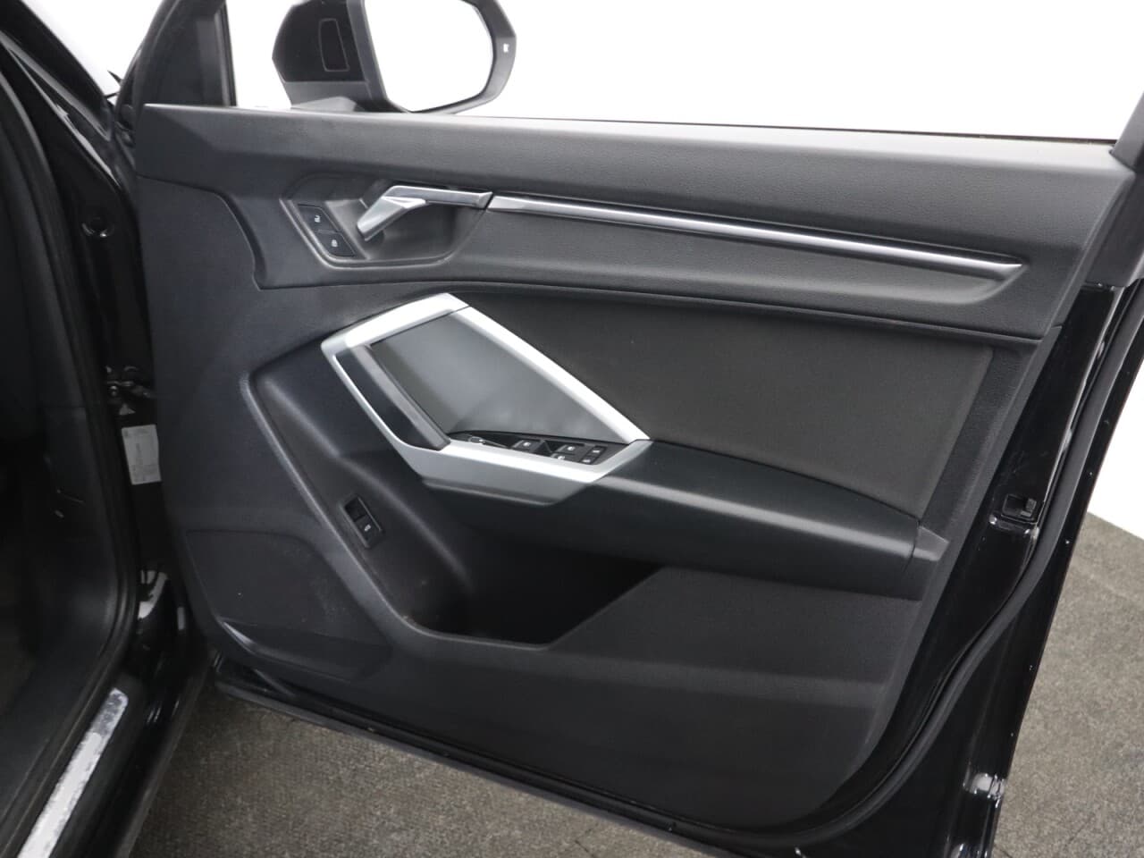 Audi Q3 1.5 TFSI CoD 35 Sport — image 40
