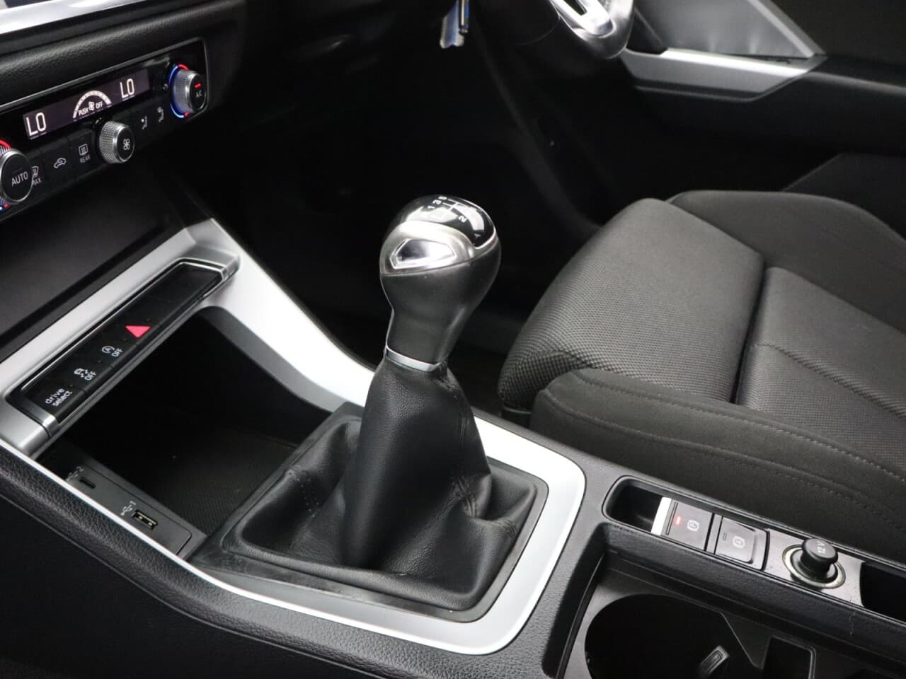 Audi Q3 1.5 TFSI CoD 35 Sport — image 45