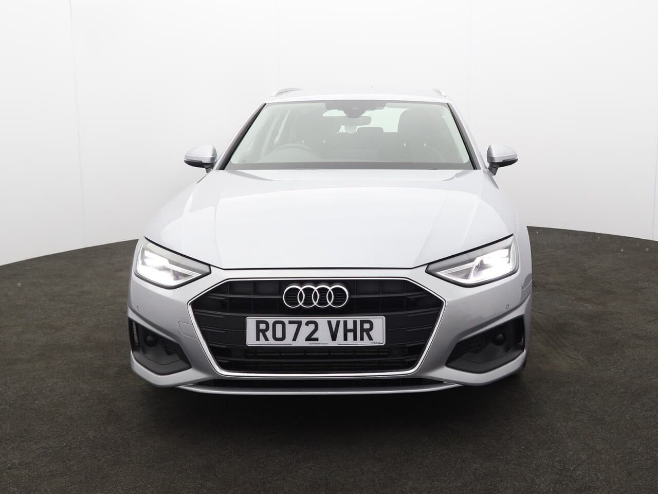 Audi A4 Avant 2.0 TFSI 35 Technik — image 4