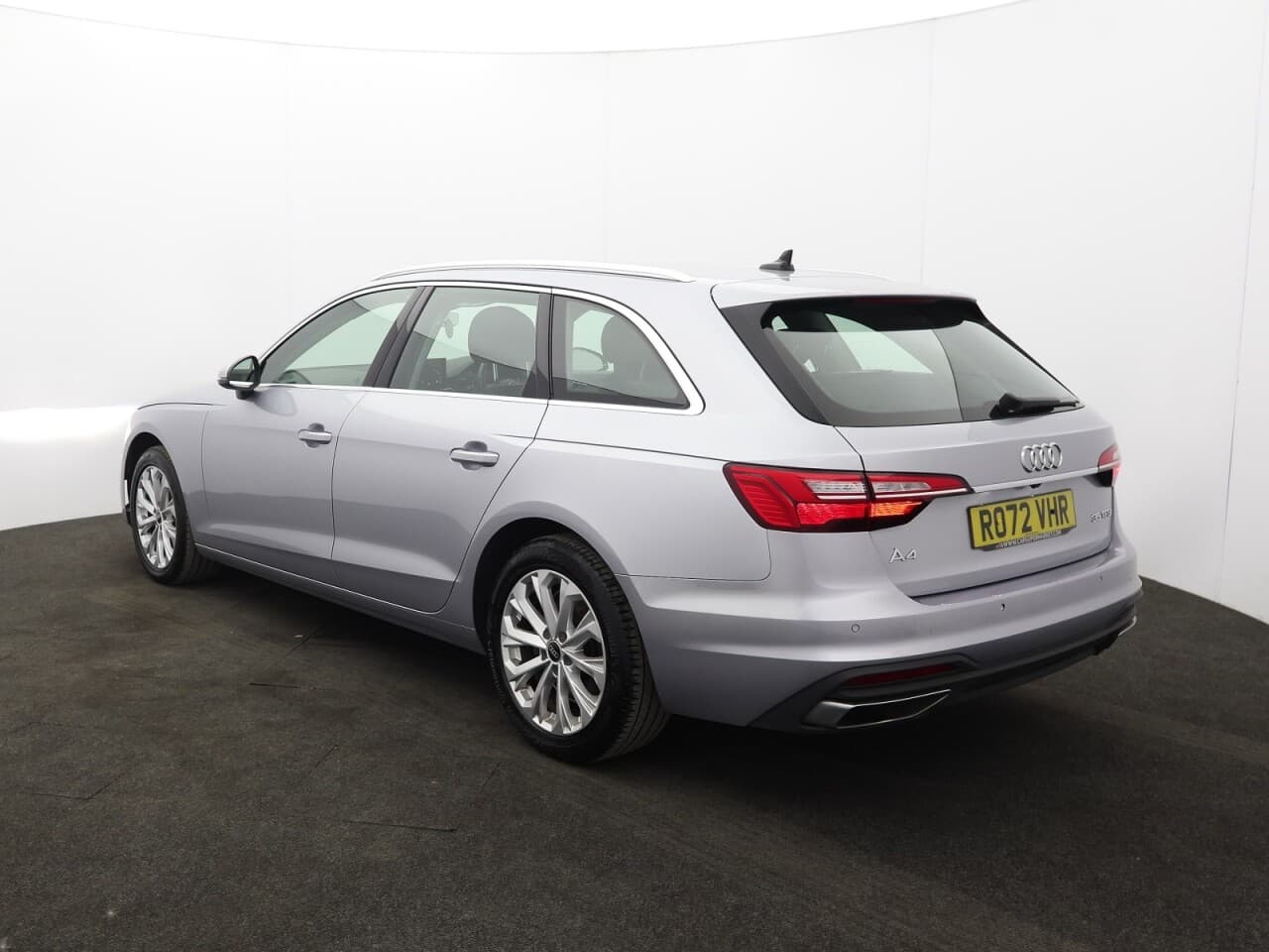 Audi A4 Avant 2.0 TFSI 35 Technik — image 8