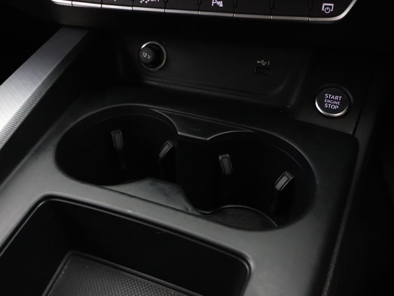 Audi A4 Avant 2.0 TFSI 35 Technik — image 26