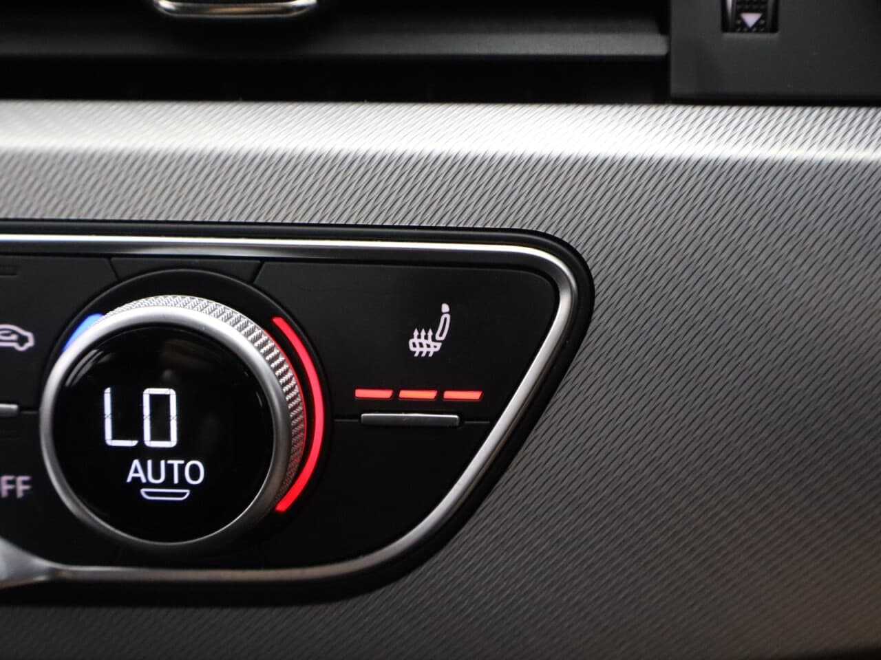 Audi A4 Avant 2.0 TFSI 35 Technik — image 30