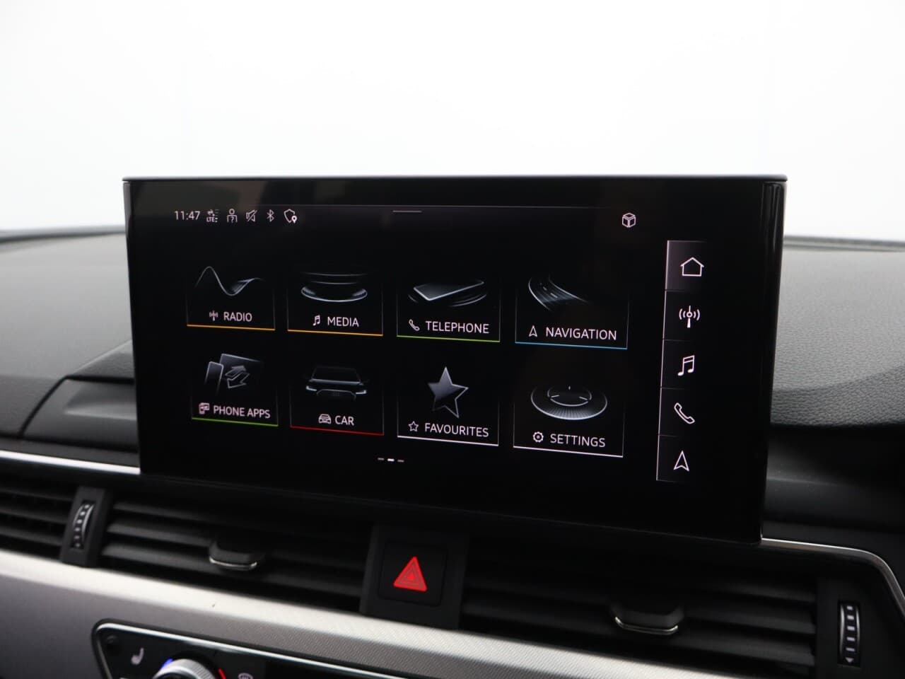 Audi A4 Avant 2.0 TFSI 35 Technik — image 31