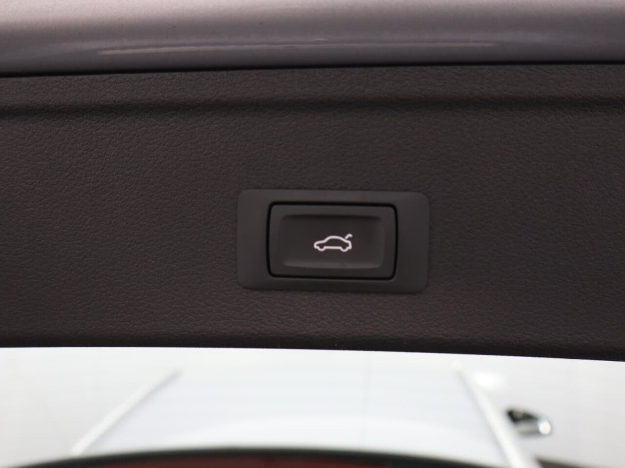 Audi A4 Avant 2.0 TFSI 35 Technik — image 43